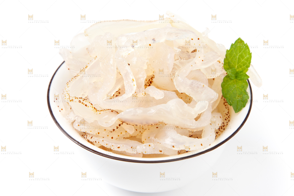 白底上的白花海蜇丝