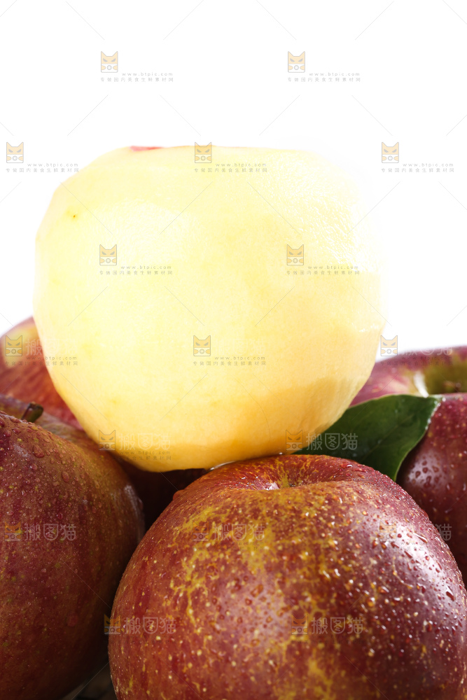 白底上放着大凉山丑苹果