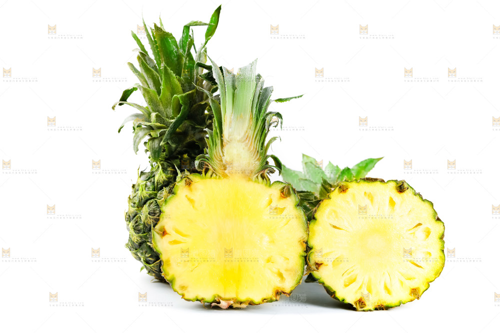 白底上的泰国迷你小菠萝