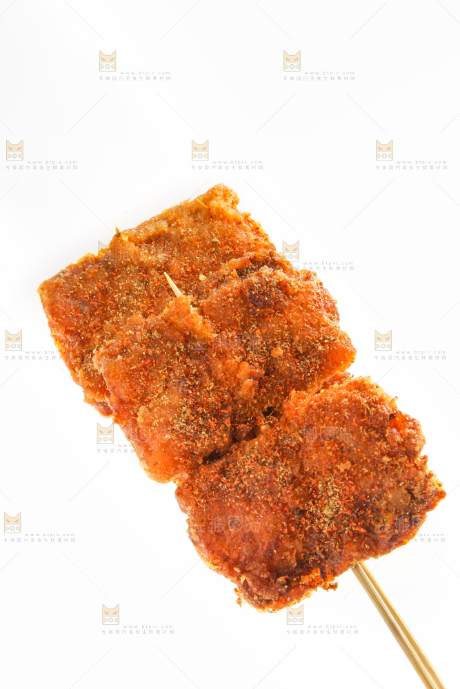 签子上穿着香酥带鱼