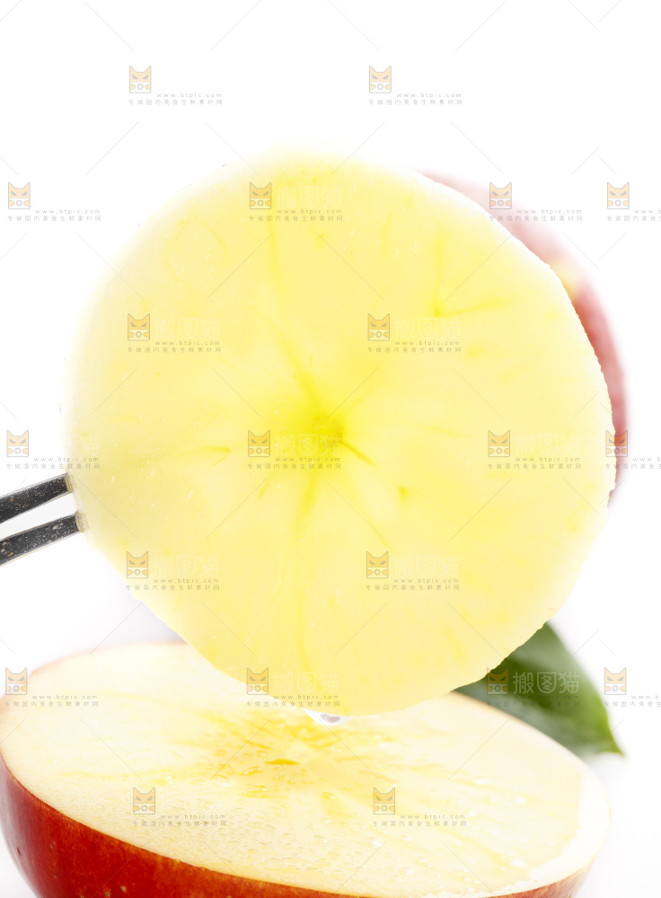 白底上的苹果