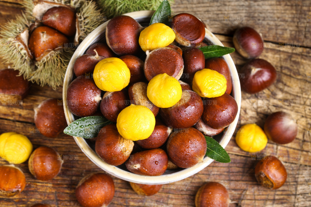 碗里装着板栗
