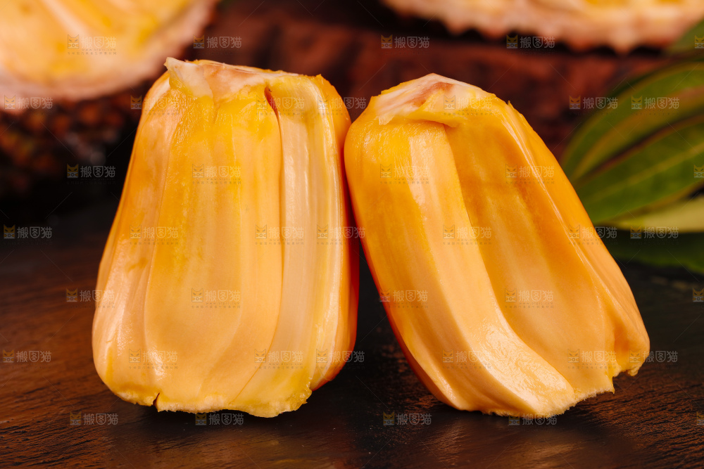 深底上的菠萝蜜