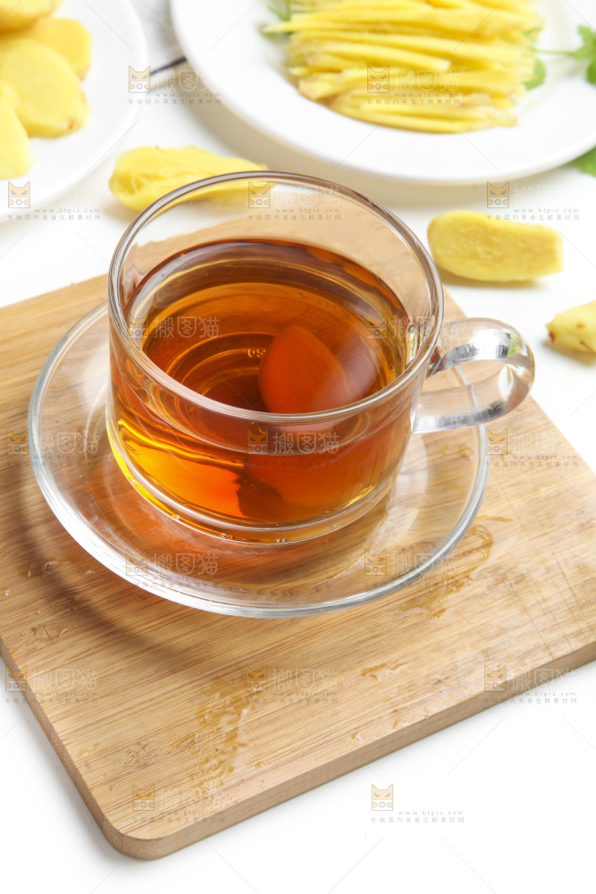 杯子里的红糖姜茶