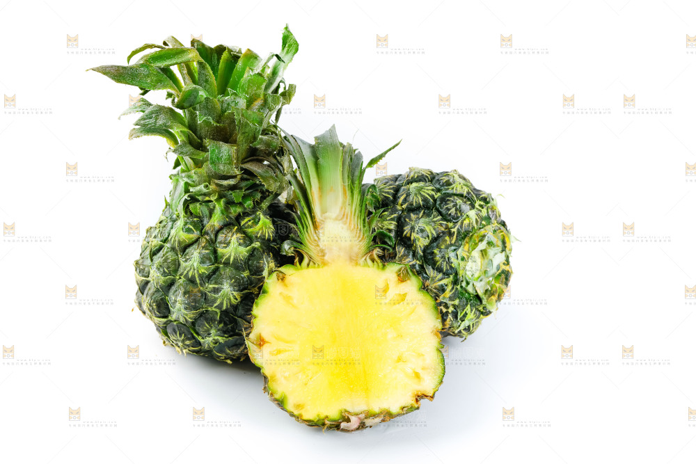 白底上的泰国迷你小菠萝