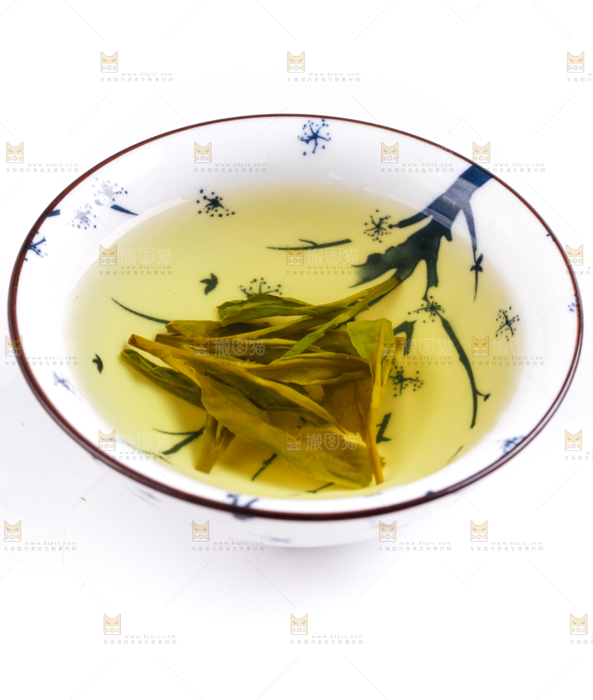 杯子里的龙井茶