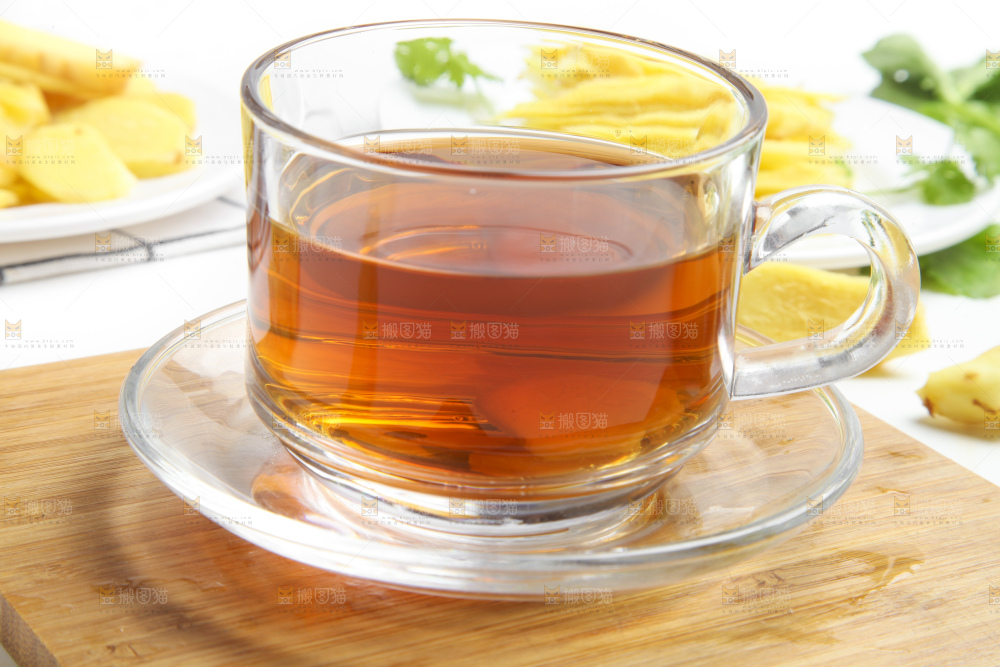 杯子里的红糖姜茶