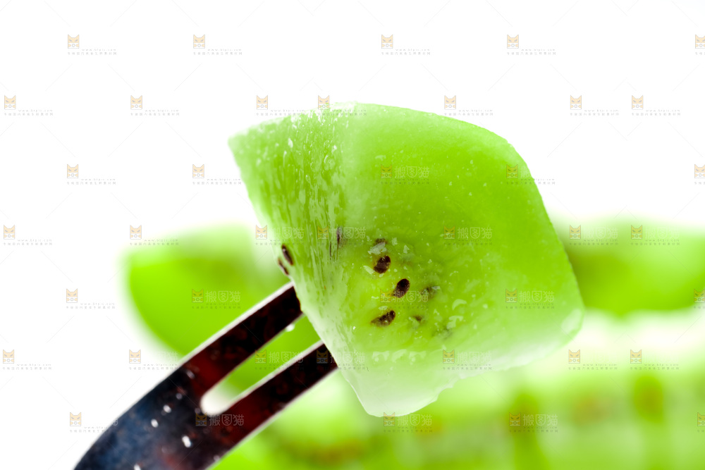 白底上的绿心奇异果