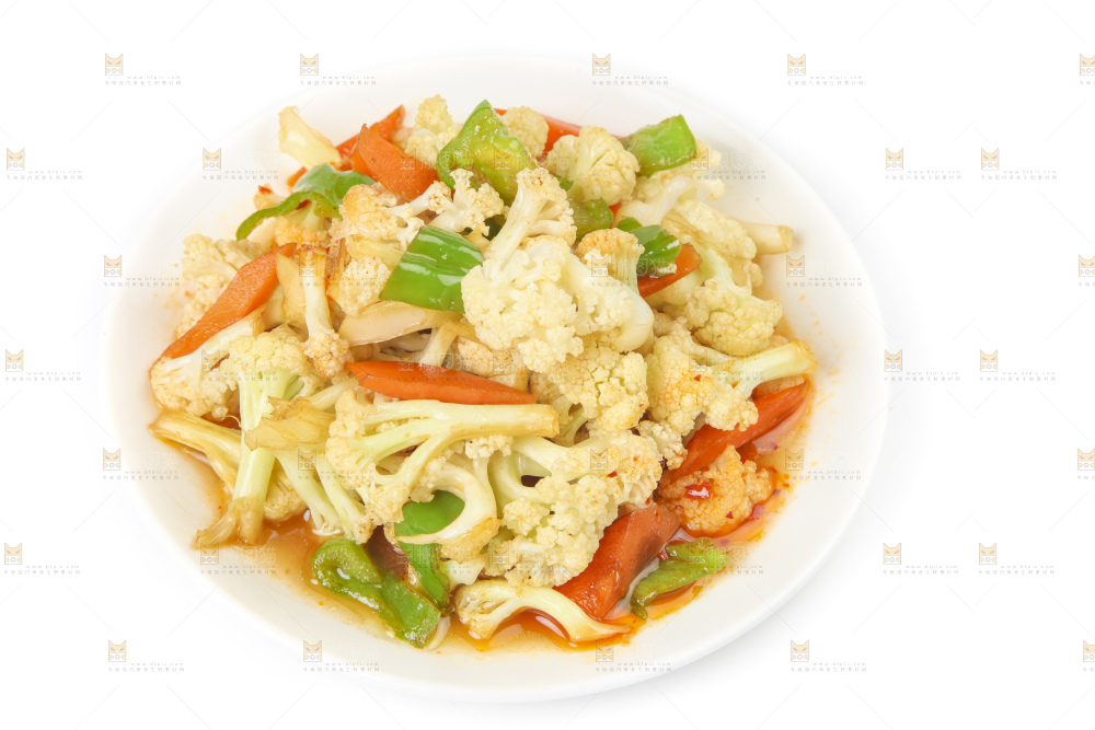 盘子装着花菜炒辣椒