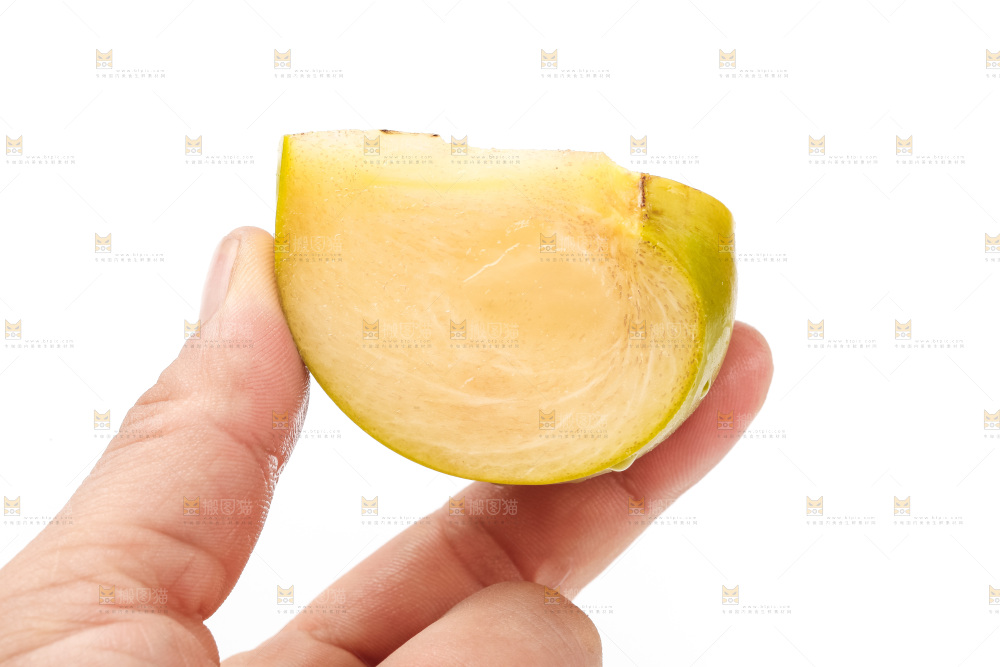 白底上放着脆柿子
