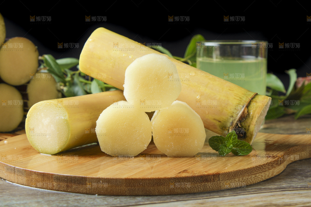 木板上的黄皮甘蔗