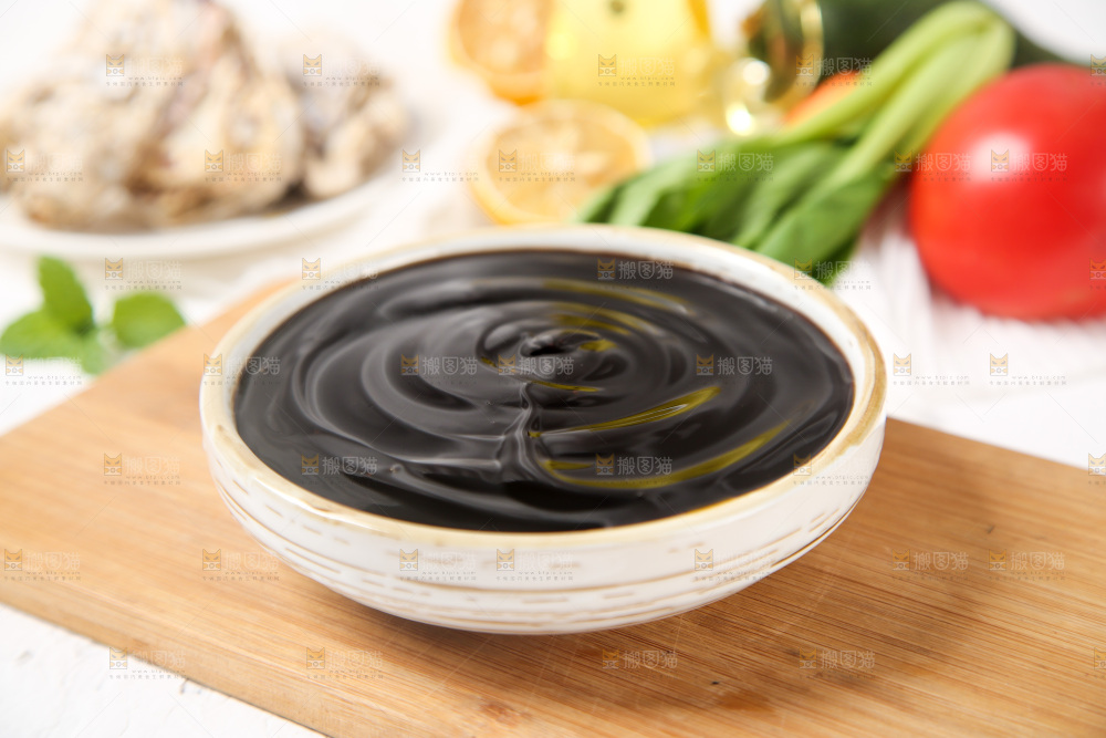 盘子里的蚝油