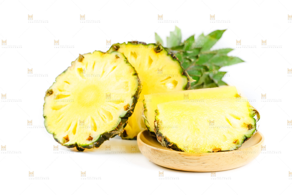 白底上的泰国迷你小菠萝