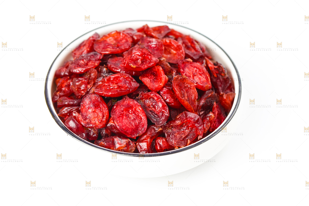 盘子里装着蔓越莓干蜜饯