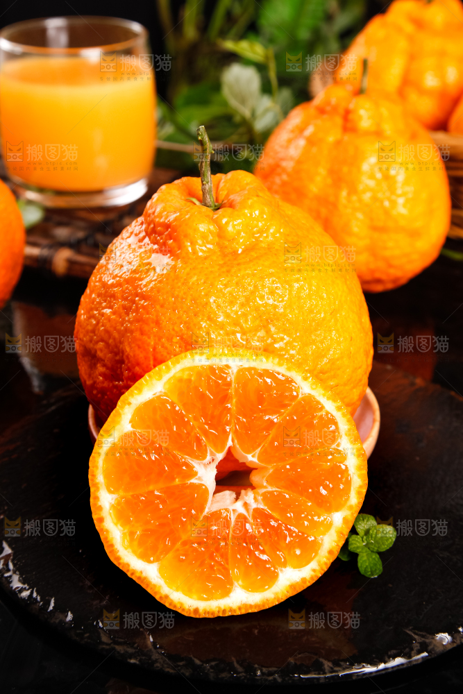 深底上放着不知火丑橘
