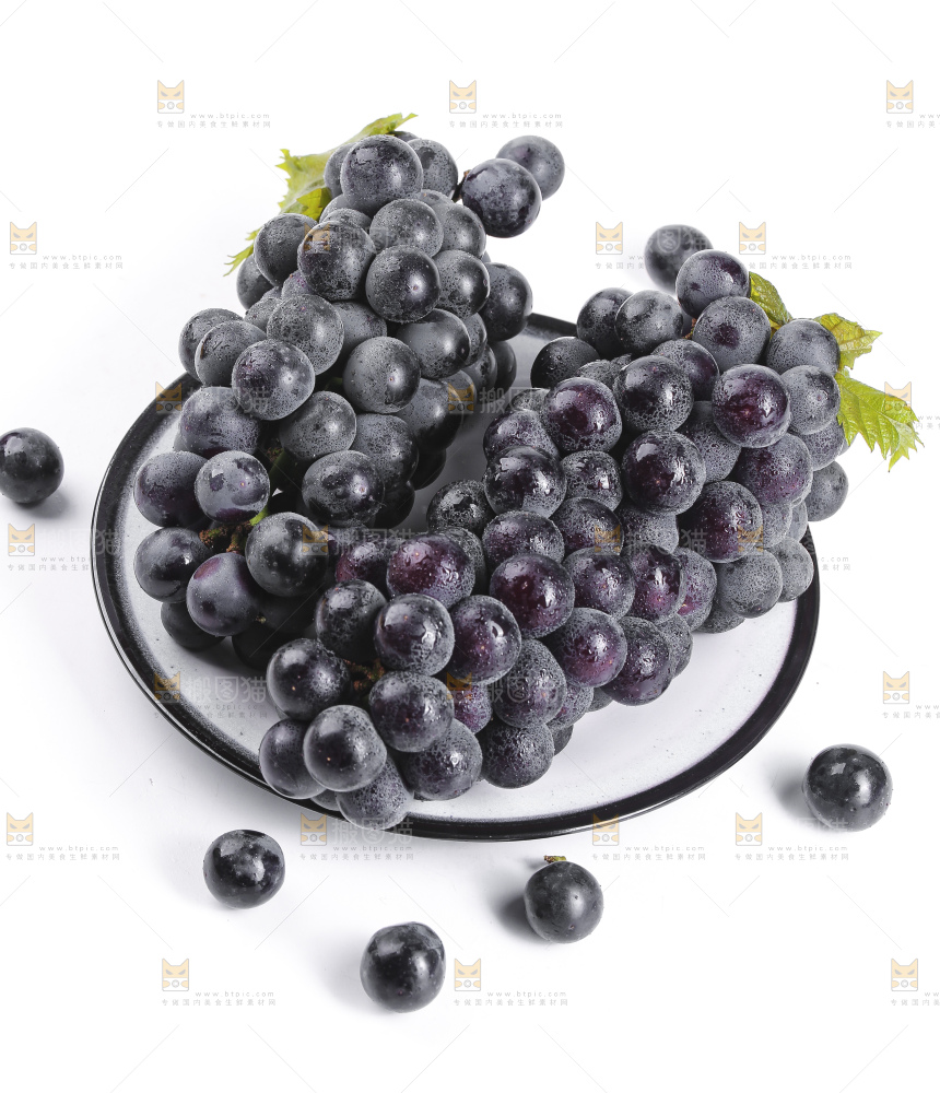 盘子里装着夏黑