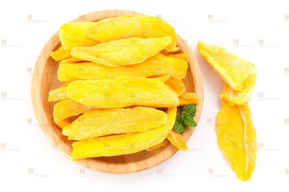 盘子里装着风干芒果