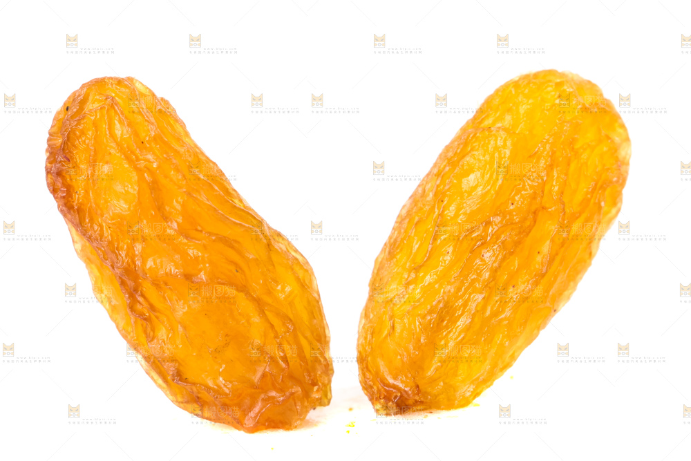 白底上放着树上黄葡萄干