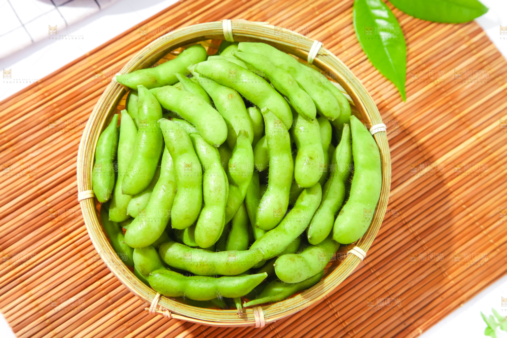 篮子里装着毛豆