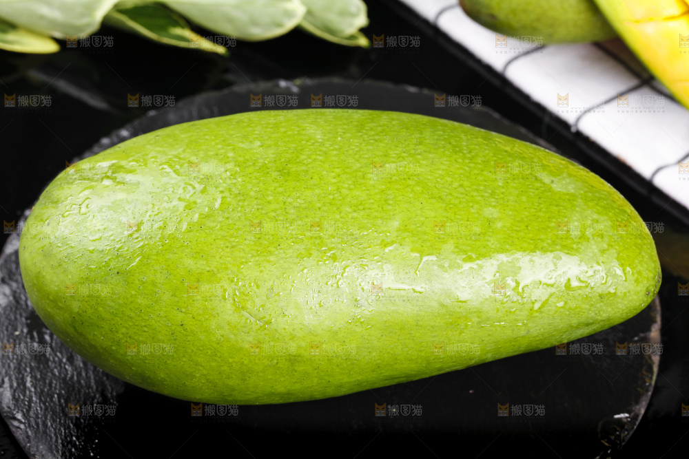 黑底上放着大青芒