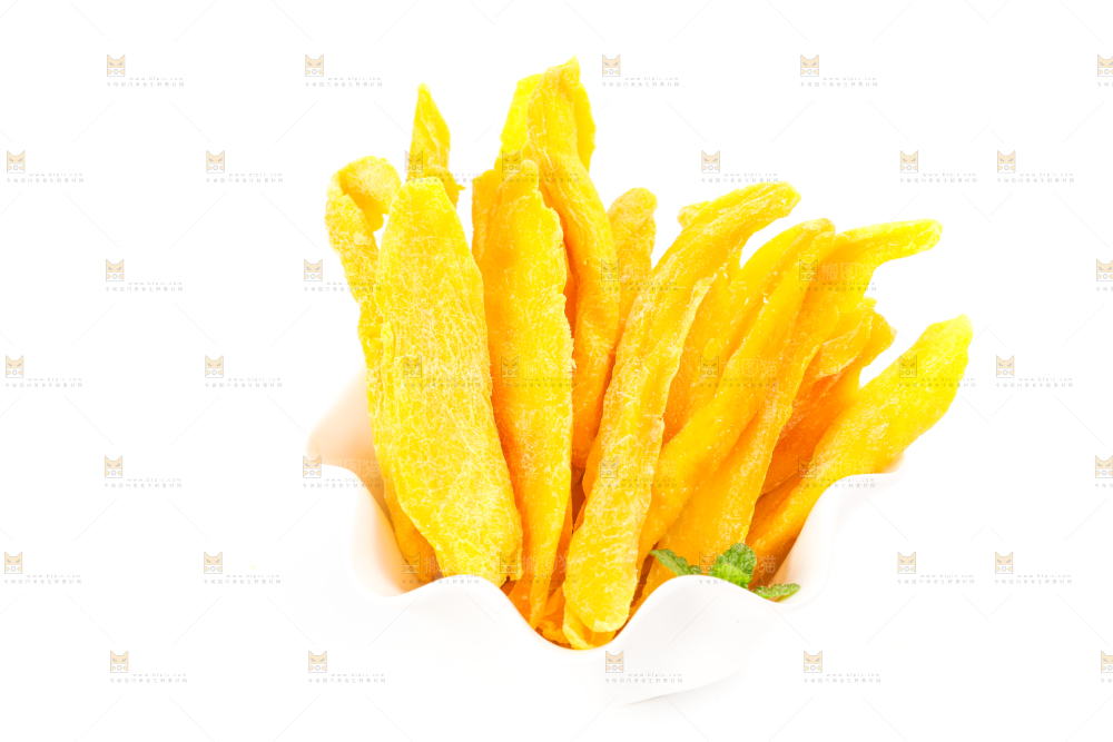 盘子里装着风干芒果