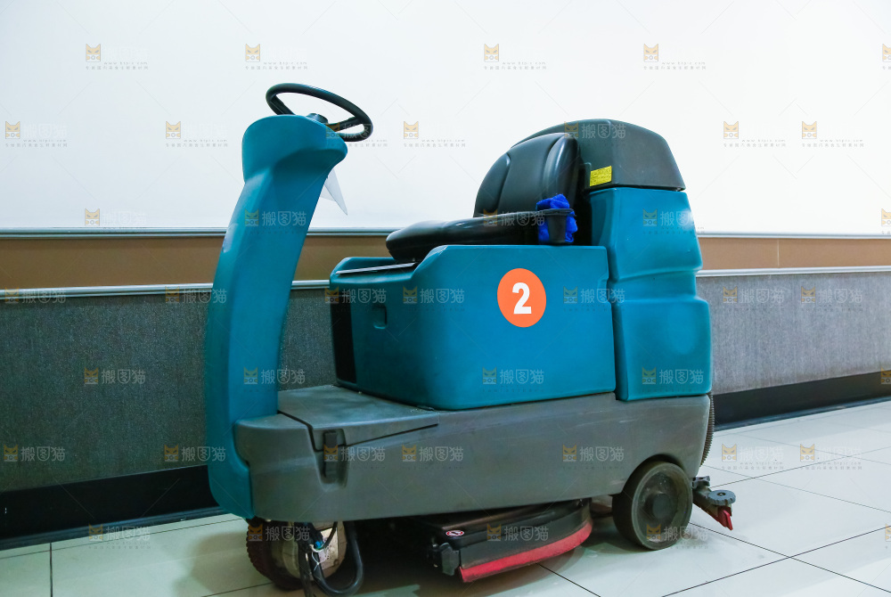 商场里的清洁车