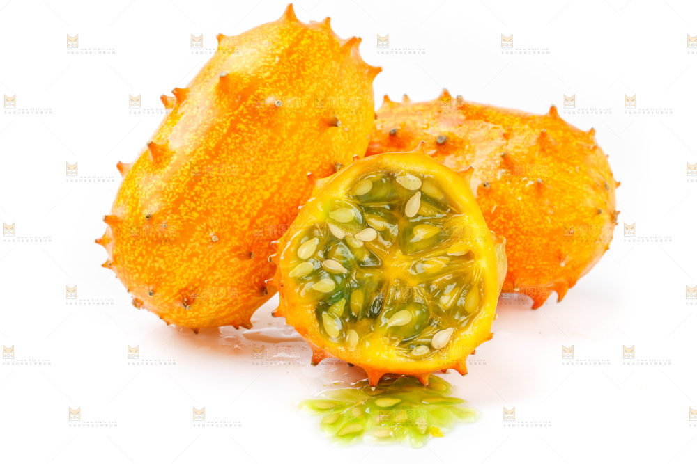 白底上放着海参果