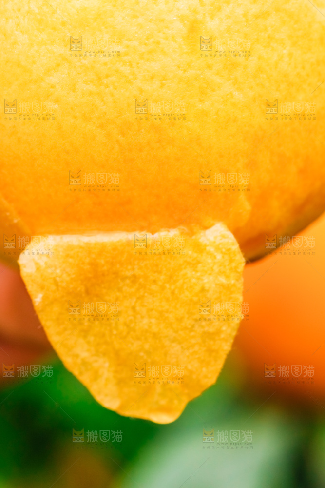 剥皮了的黄桃