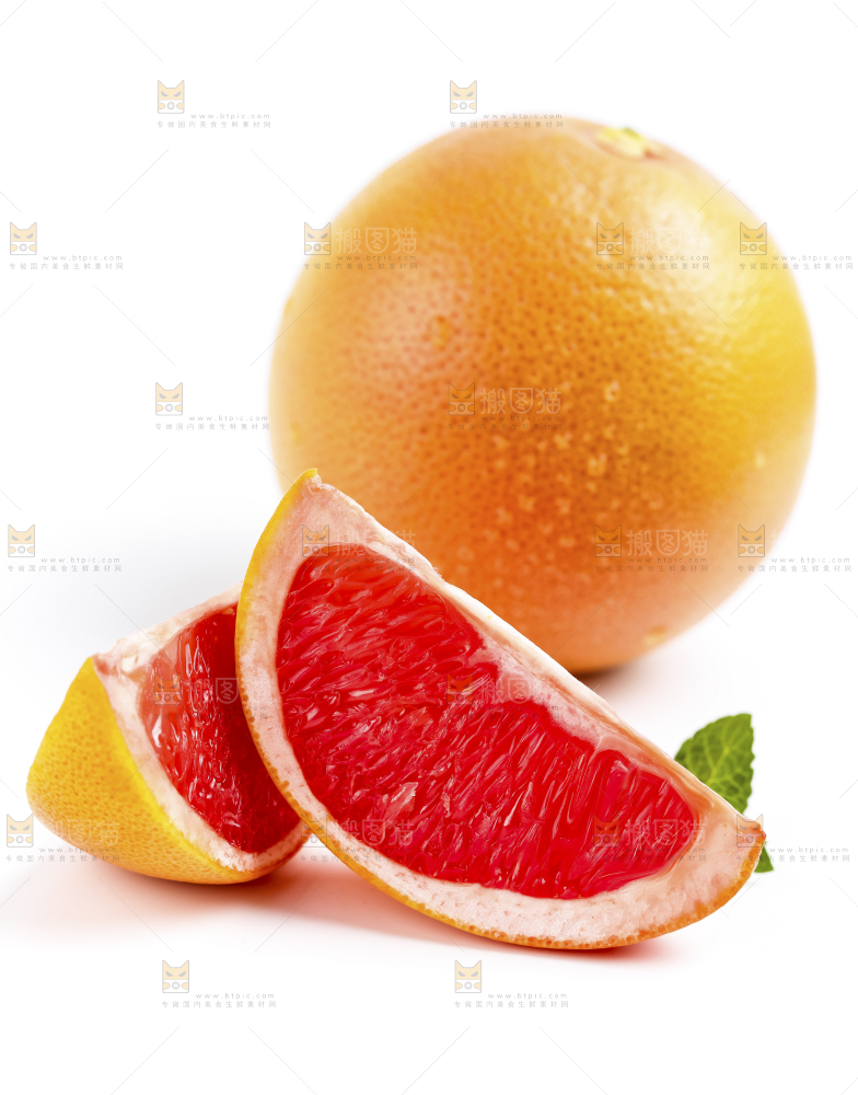 白底上摆放着红西柚