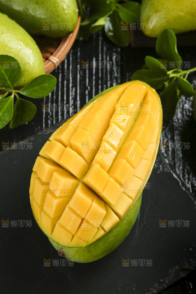 黑底上放着越南大青芒