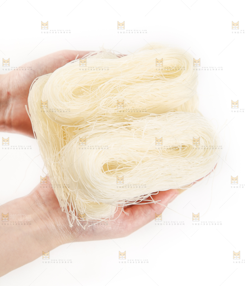 双手捧着着粉丝