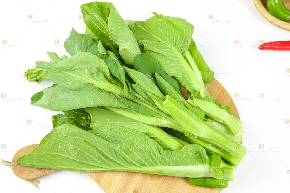 木板上的一把菜心