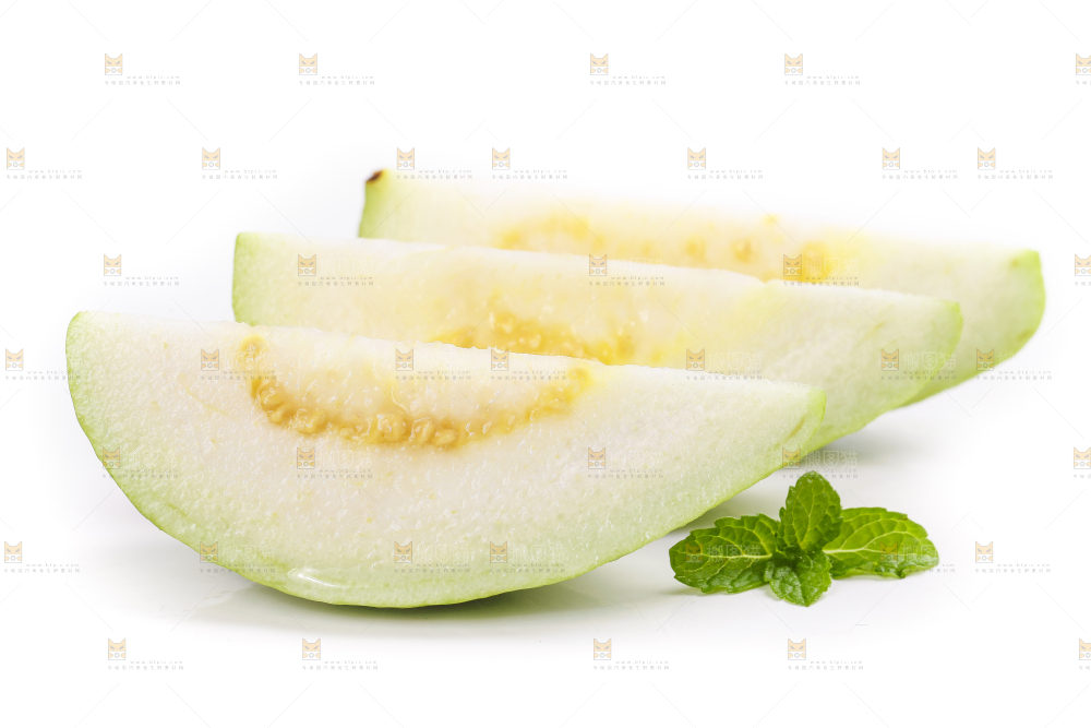 白底上放着白心芭乐切块