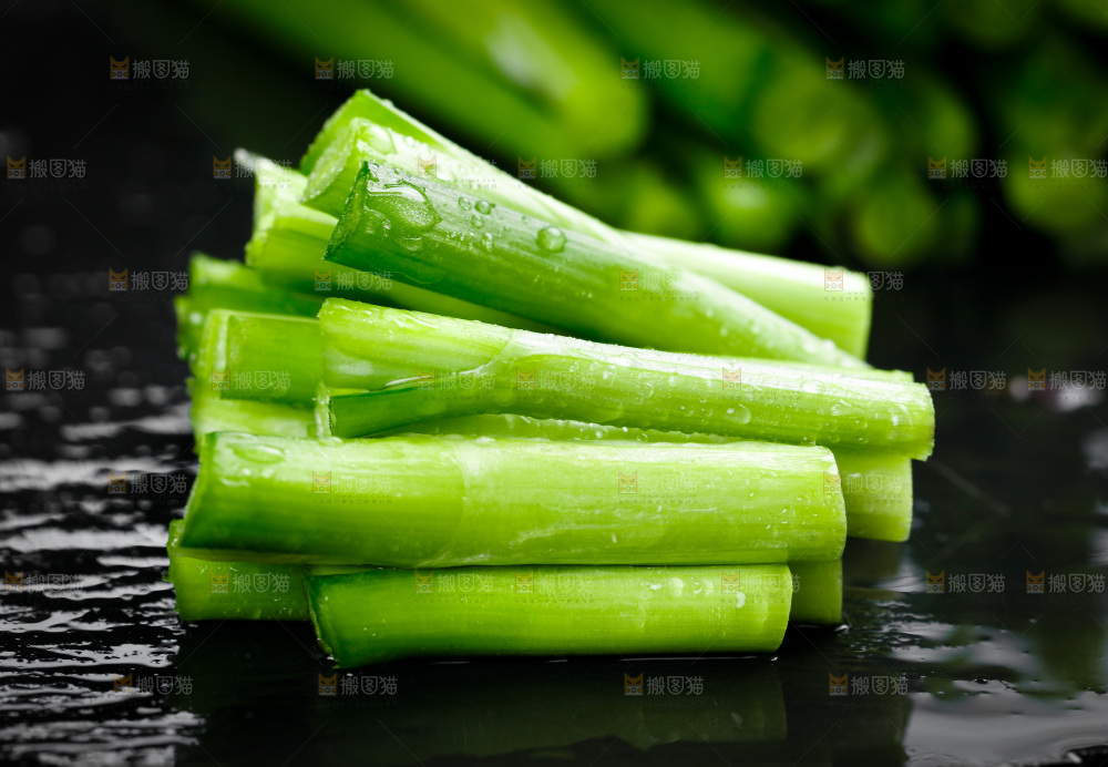 黑石板上的韭菜