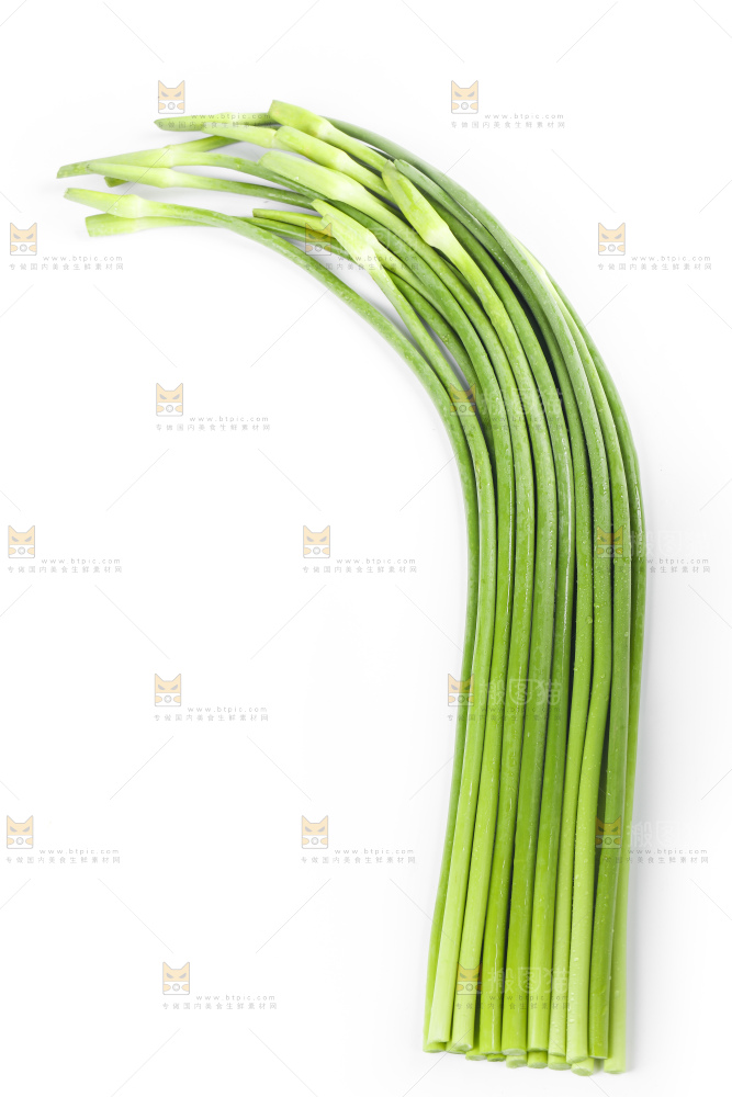 白底上放着蒜薹