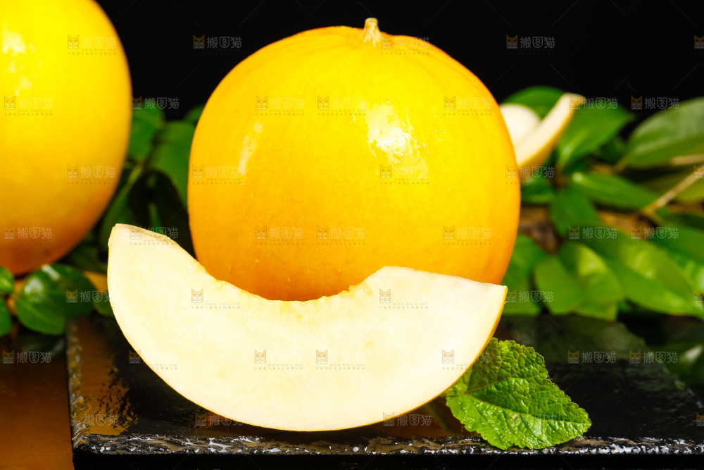 黑底上放着黄金甜瓜