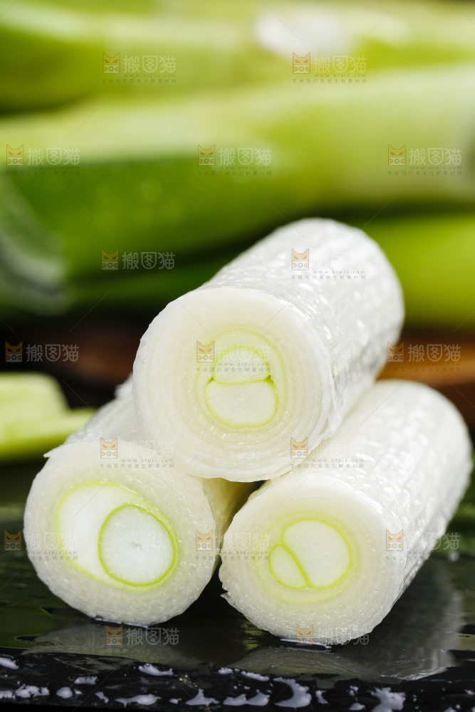 石板上的山东大葱