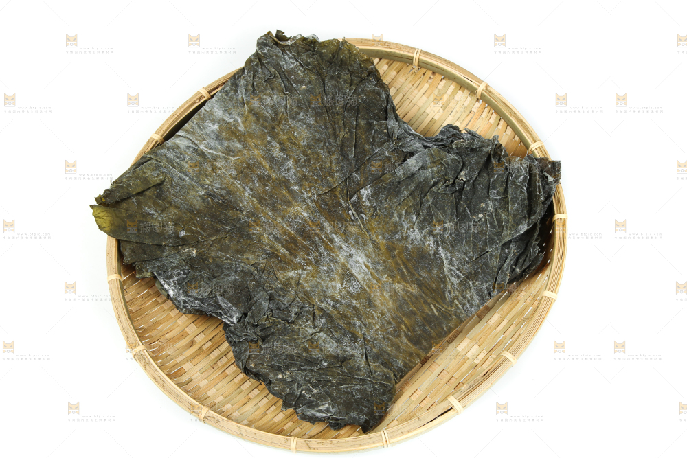 篮子里放着干海带