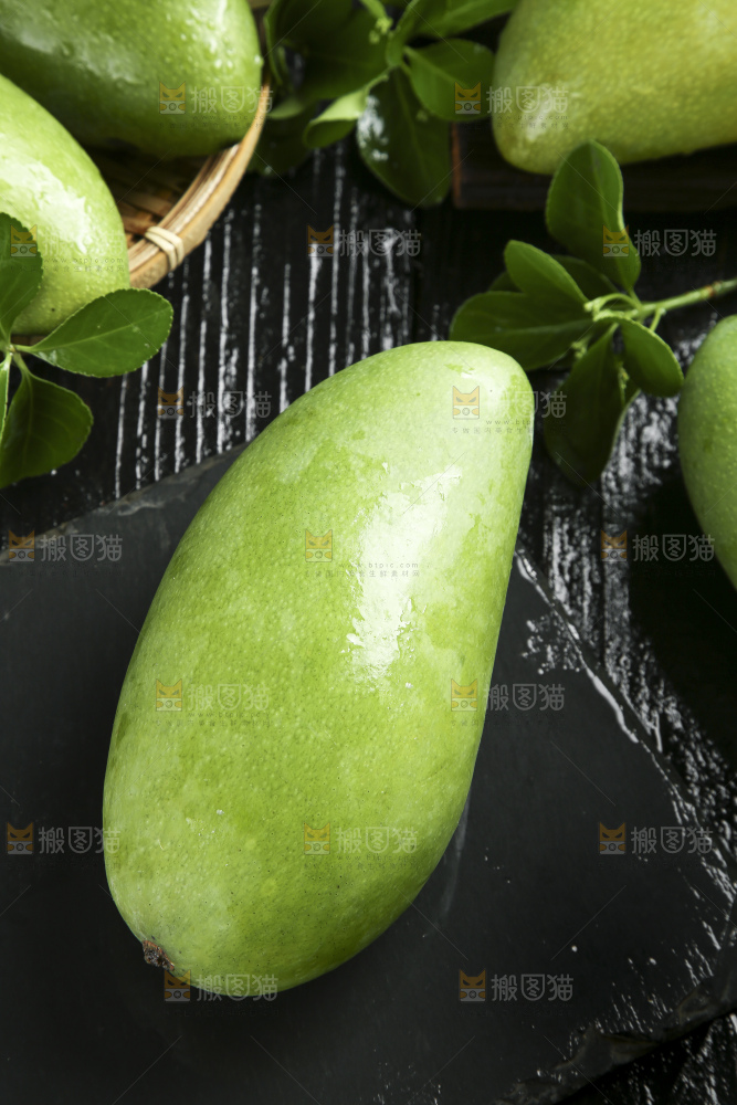 黑底上放着越南大青芒
