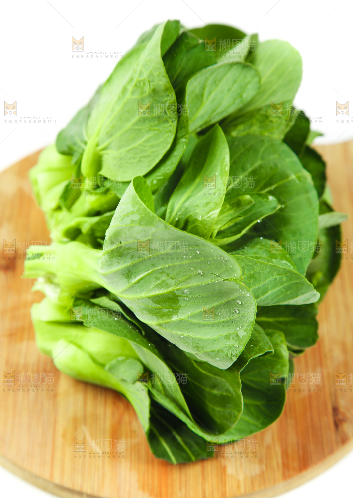 木板上的一堆菜小青菜