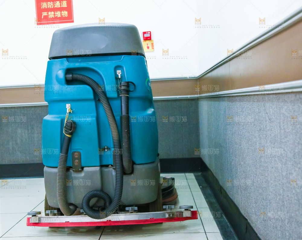 商场里的清洁车