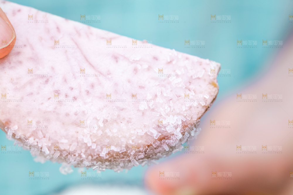 沾糖的紫藤芋头