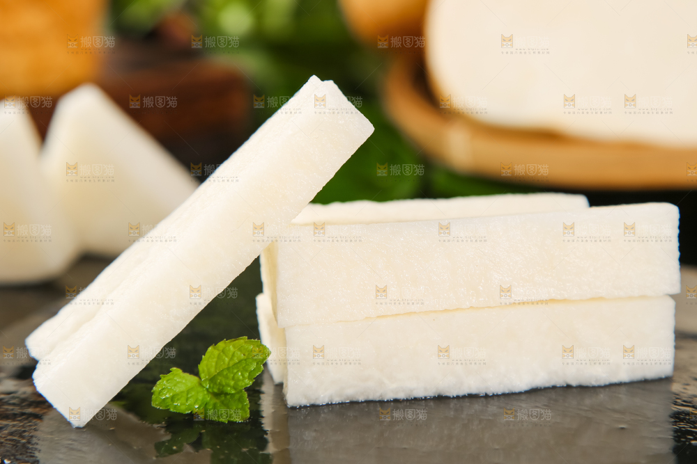 黑石板上的白凉薯