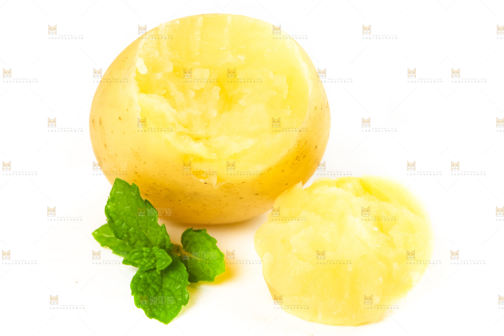 白底上的小土豆