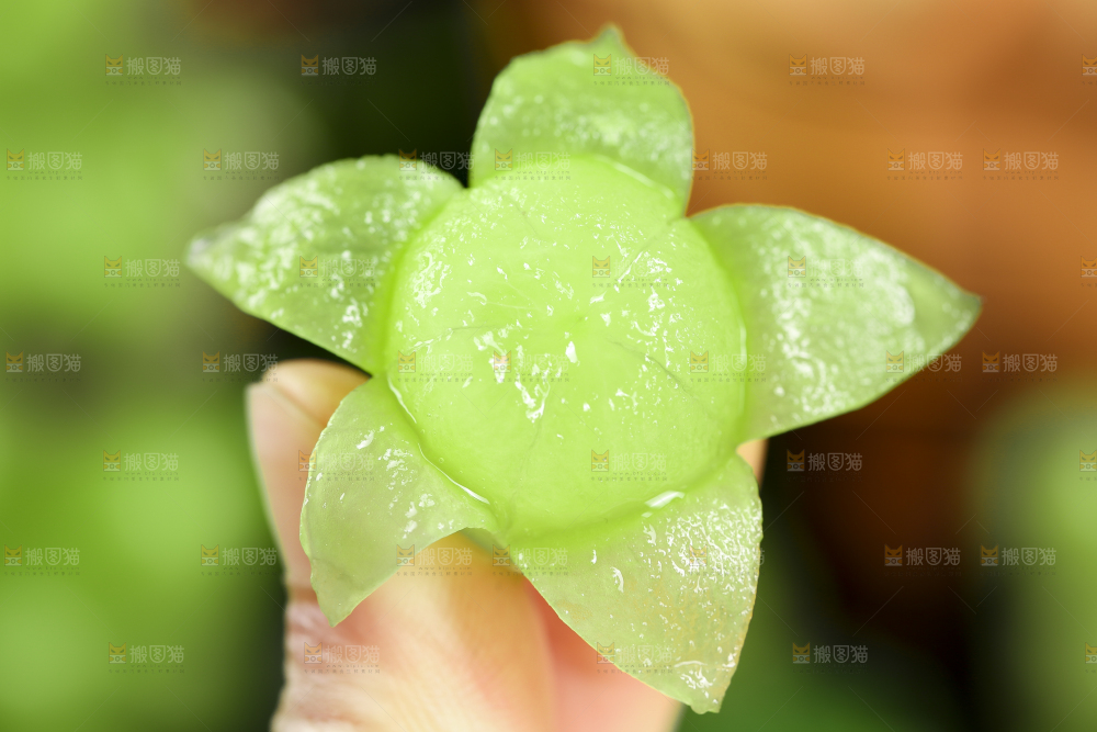剥皮的的无籽青提