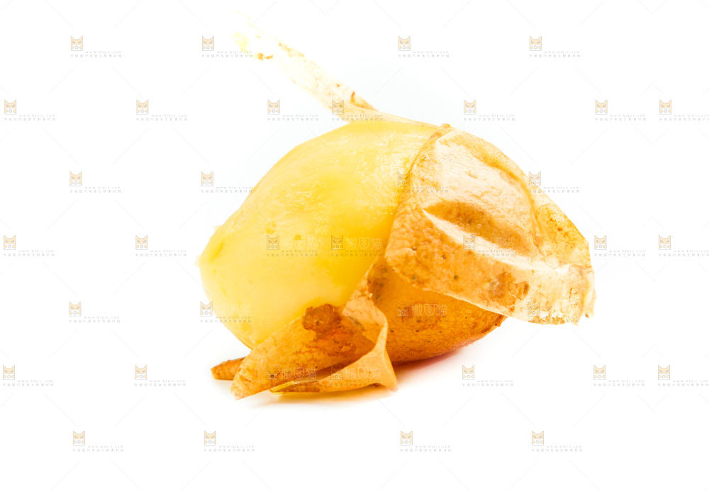 白底上放着云南黄心土豆