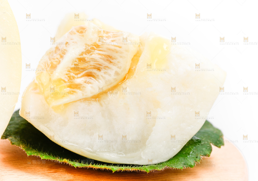 木板上的甜瓜