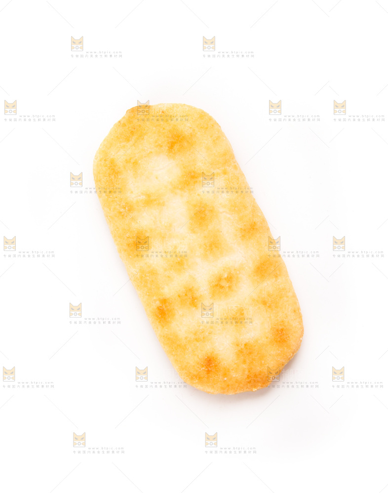 雪饼放在白底上