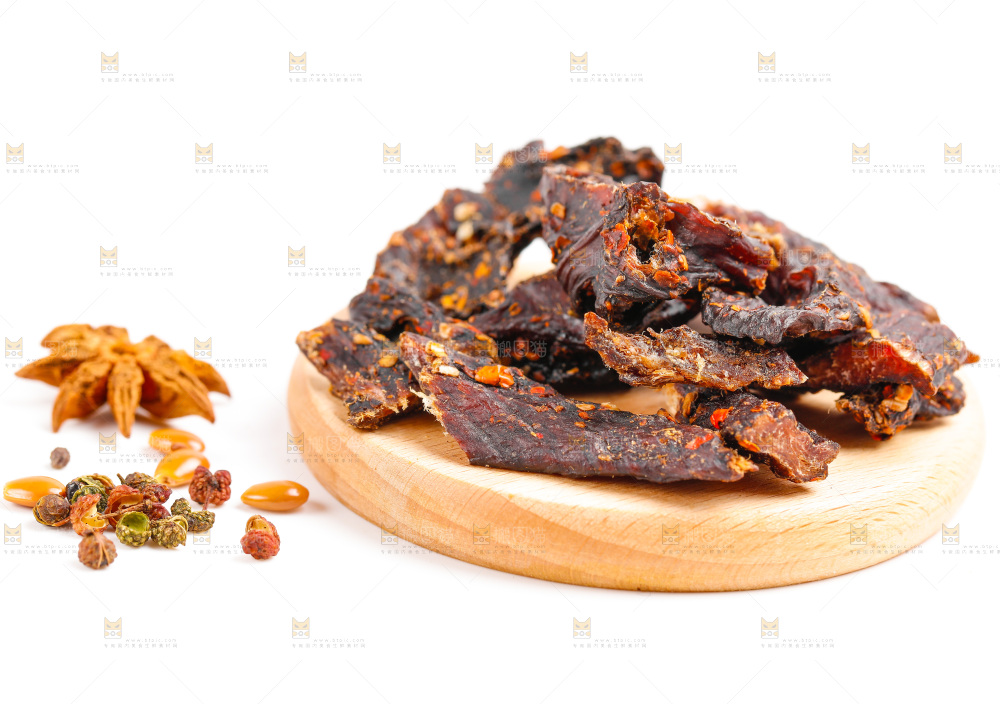 白底上的牛肉条