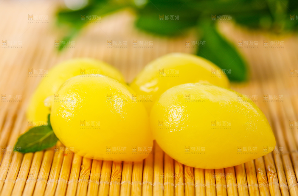 木底上的潮汕黄橄榄